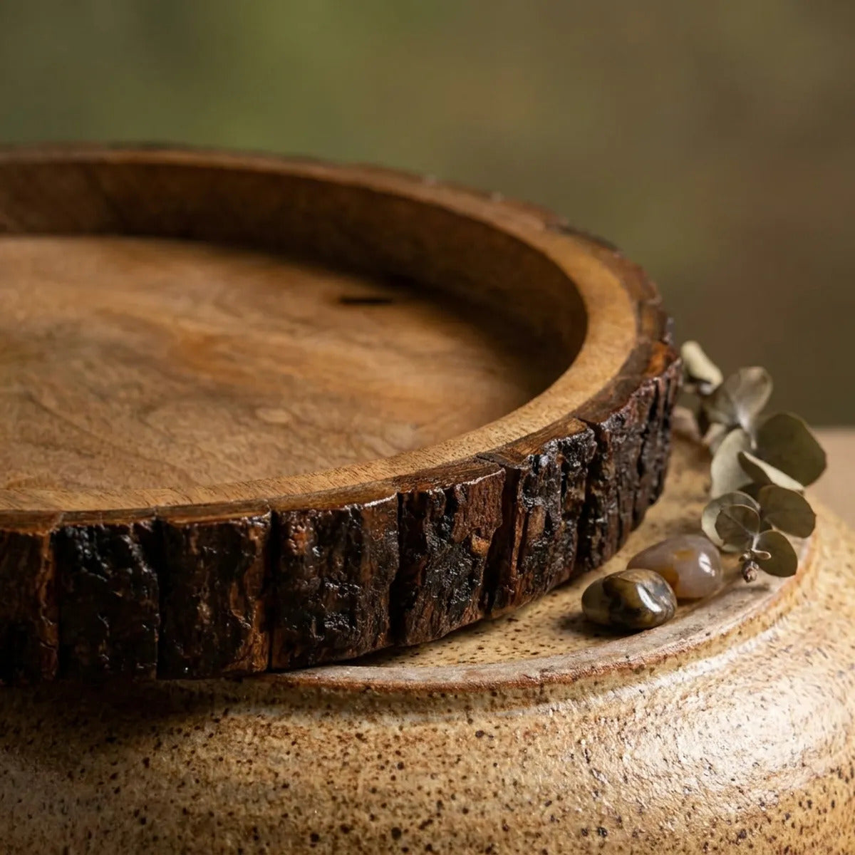 Rustic Natural Bark-Edge Wooden Serving Tray